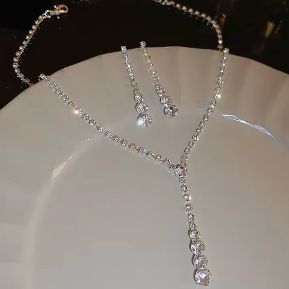 NEW  Silver-Tone Crystal Y Necklace & Drop Earrings Set